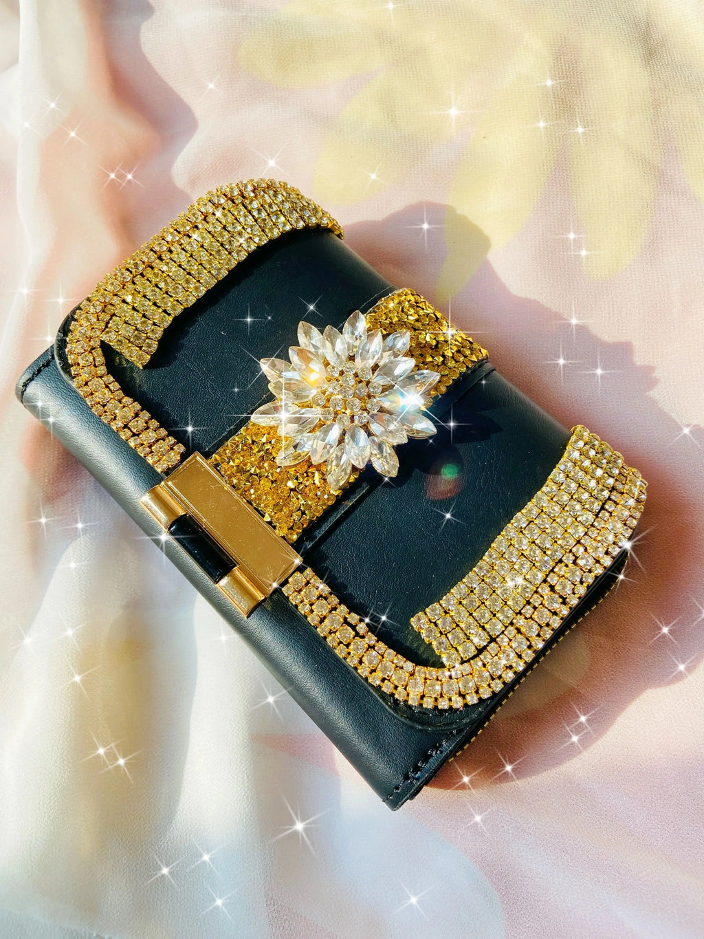 Two-Layer Folding Wallet with Coin Purse, European and American Classic Style Rhinestone Wallet, Pure Handmade Luxury Heavy-Duty Rhinestone-Embellished High-End Women's Wallet, Large Capacity Women's Wallet, Sparkling Rhinestone Evening Wallet for Women